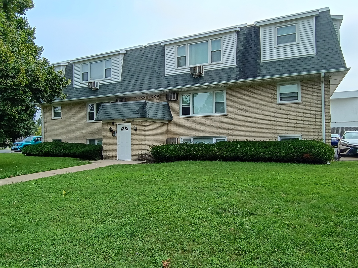 5811 Rose Avenue 6 Property Photo 1
