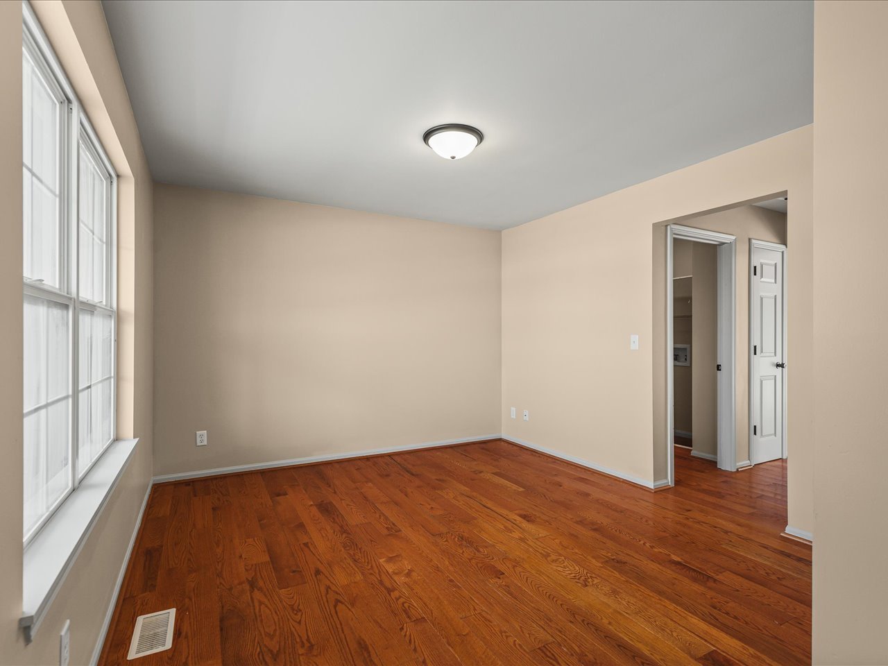 5571 Thribble Cross Property Photo 5