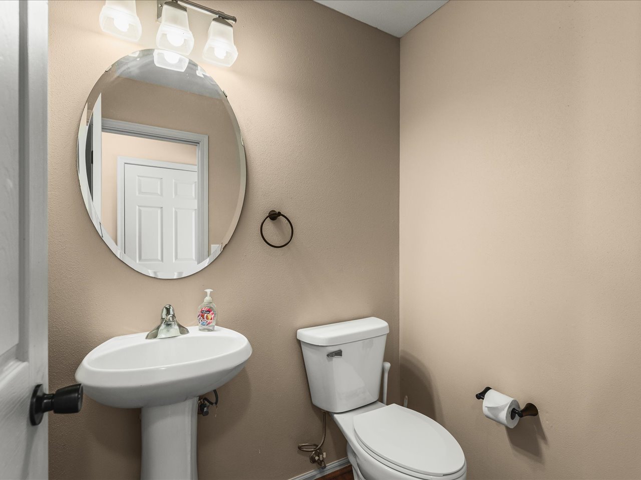 5571 Thribble Cross Property Photo 9