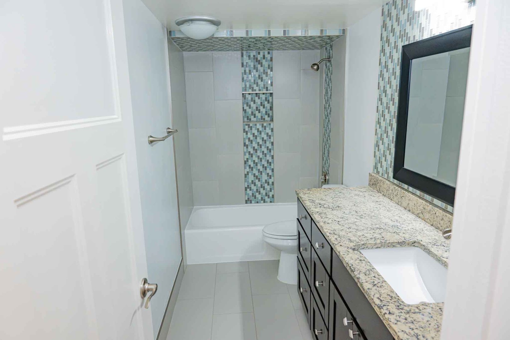 8235 Poplar Lane 1a Property Photo 11