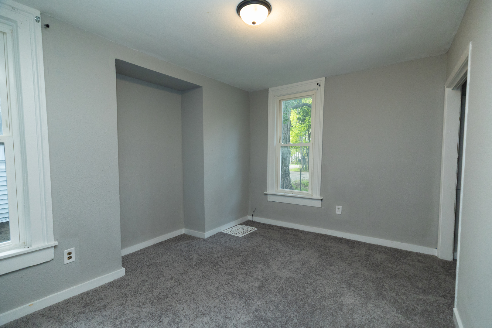622 E Mulberry Street Property Photo 7