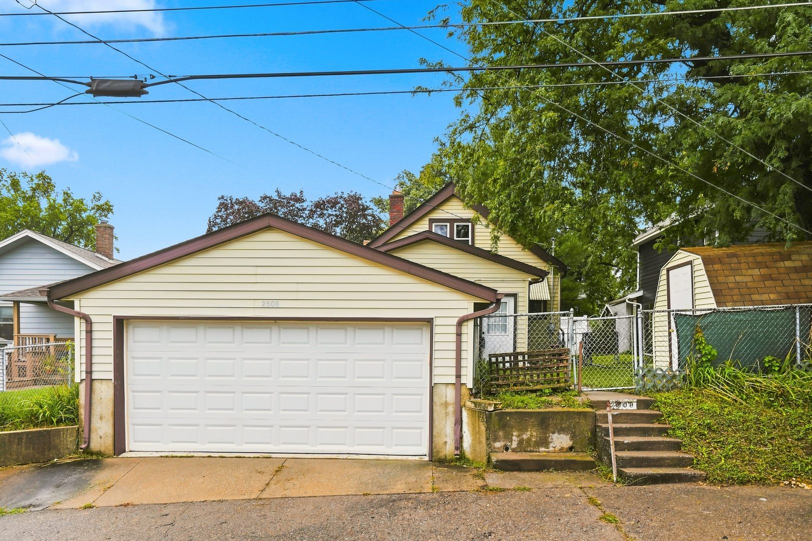 2508 Western Avenue Property Photo 4