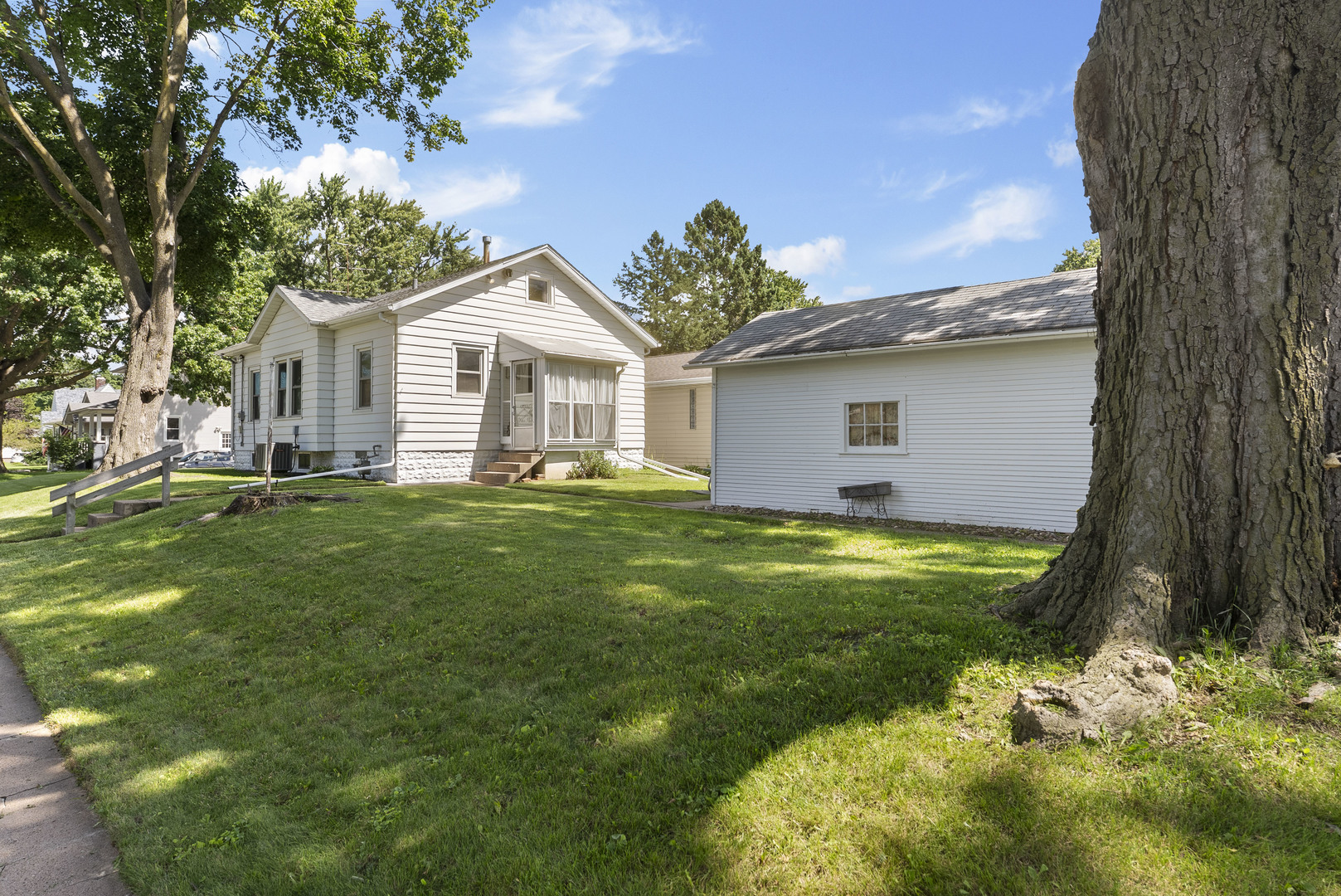 1201 E Central Park Avenue Property Photo 3