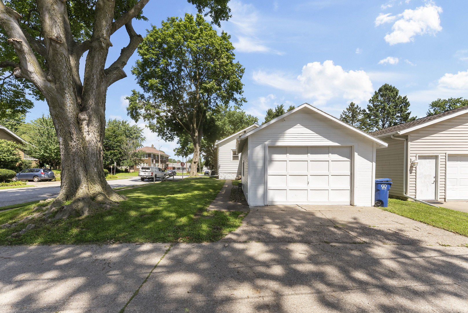 1201 E Central Park Avenue Property Photo 4