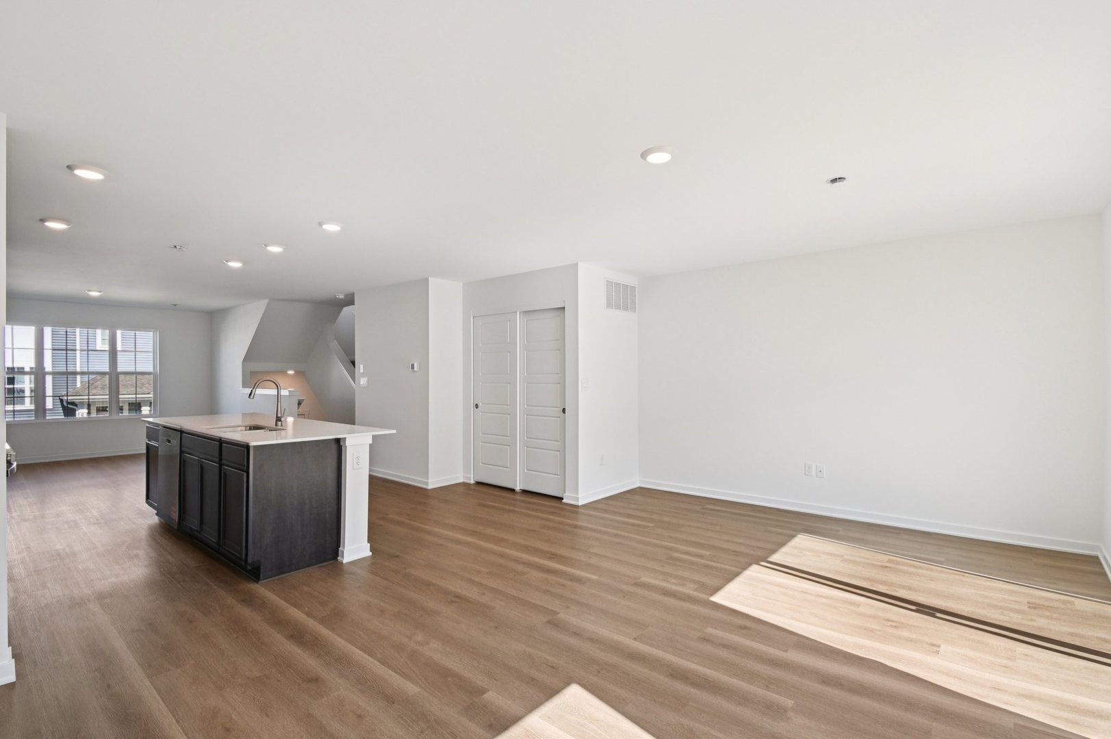 1299 Foxglove Drive Property Photo 13