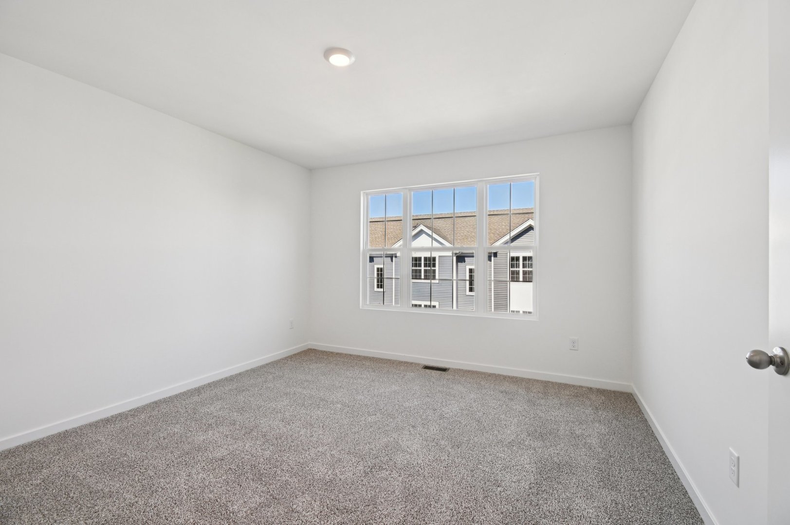 1299 Foxglove Drive Property Photo 17