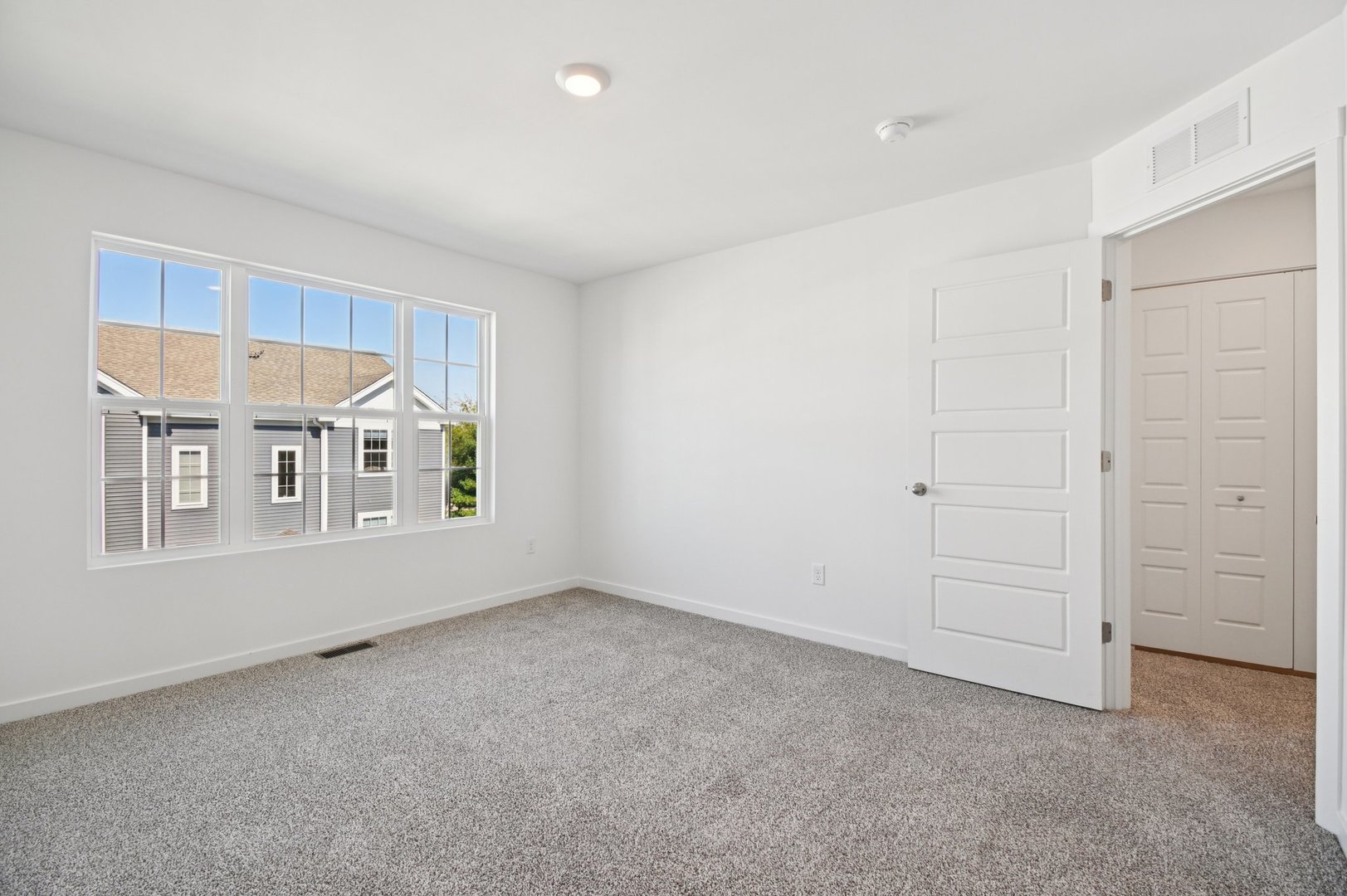 1299 Foxglove Drive Property Photo 18