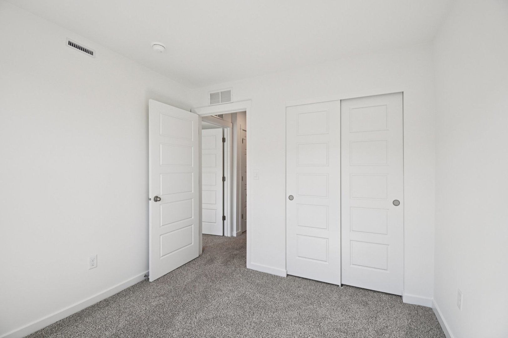 1299 Foxglove Drive Property Photo 27