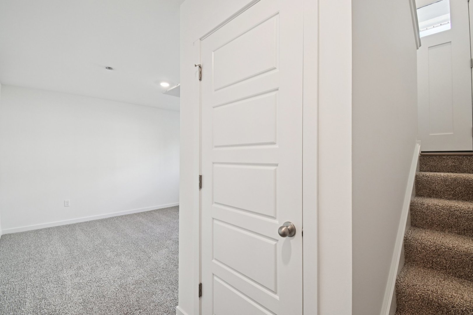 1299 Foxglove Drive Property Photo 35