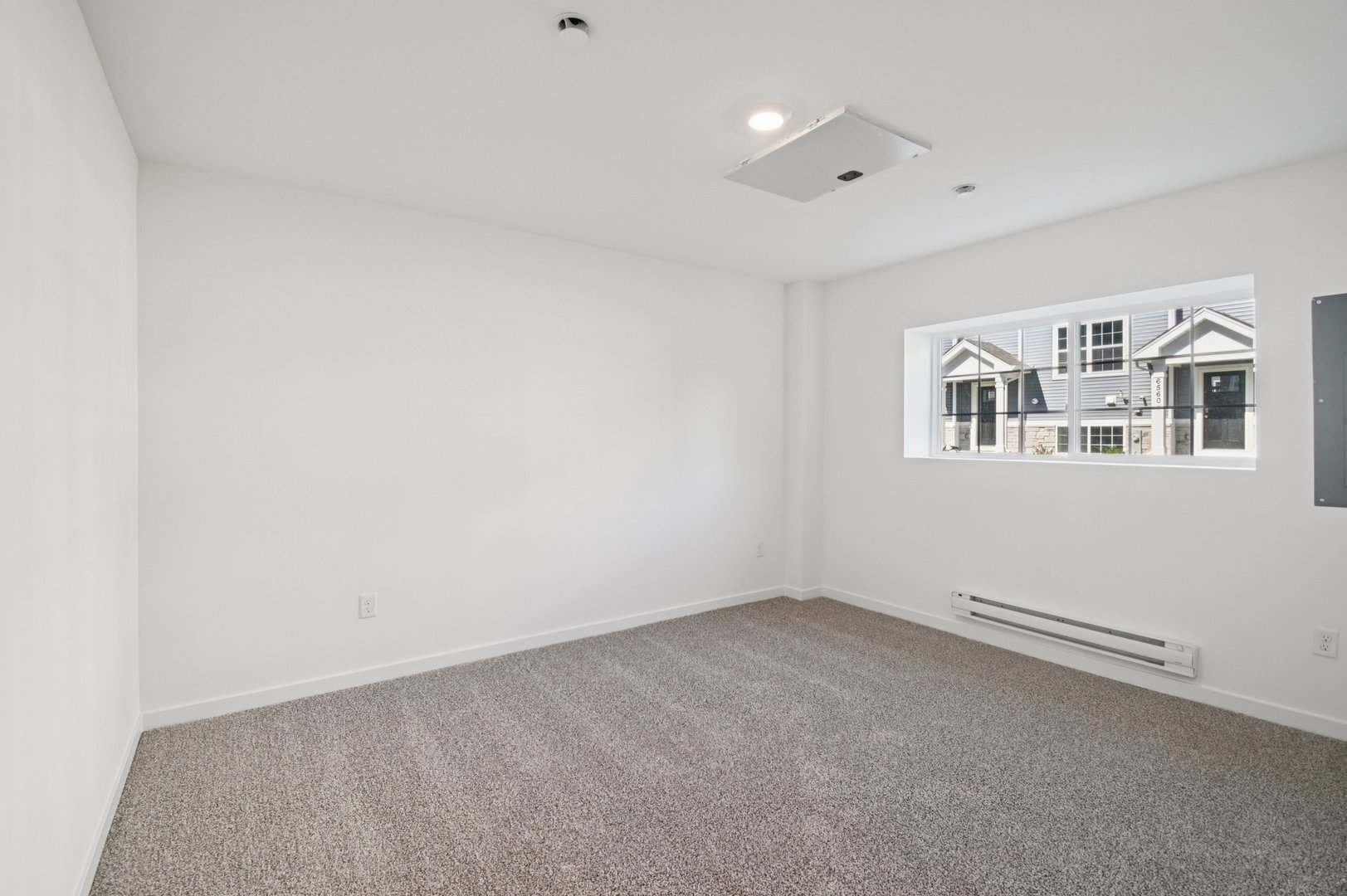 1299 Foxglove Drive Property Photo 36