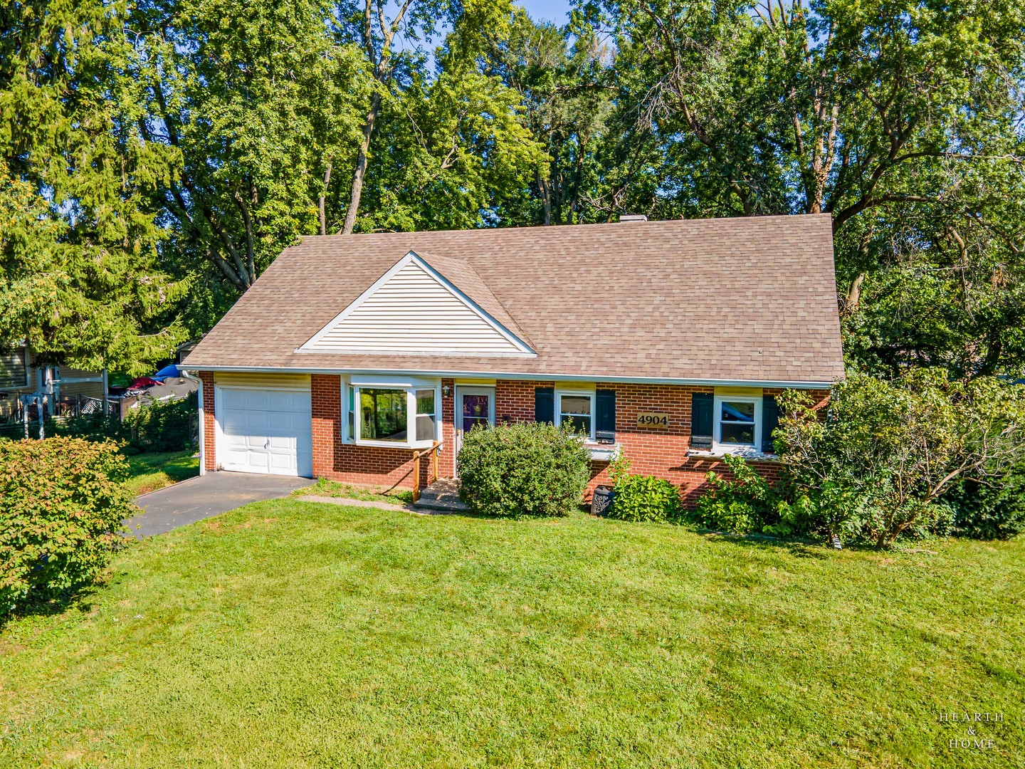 4904 Rose Street Property Photo 2