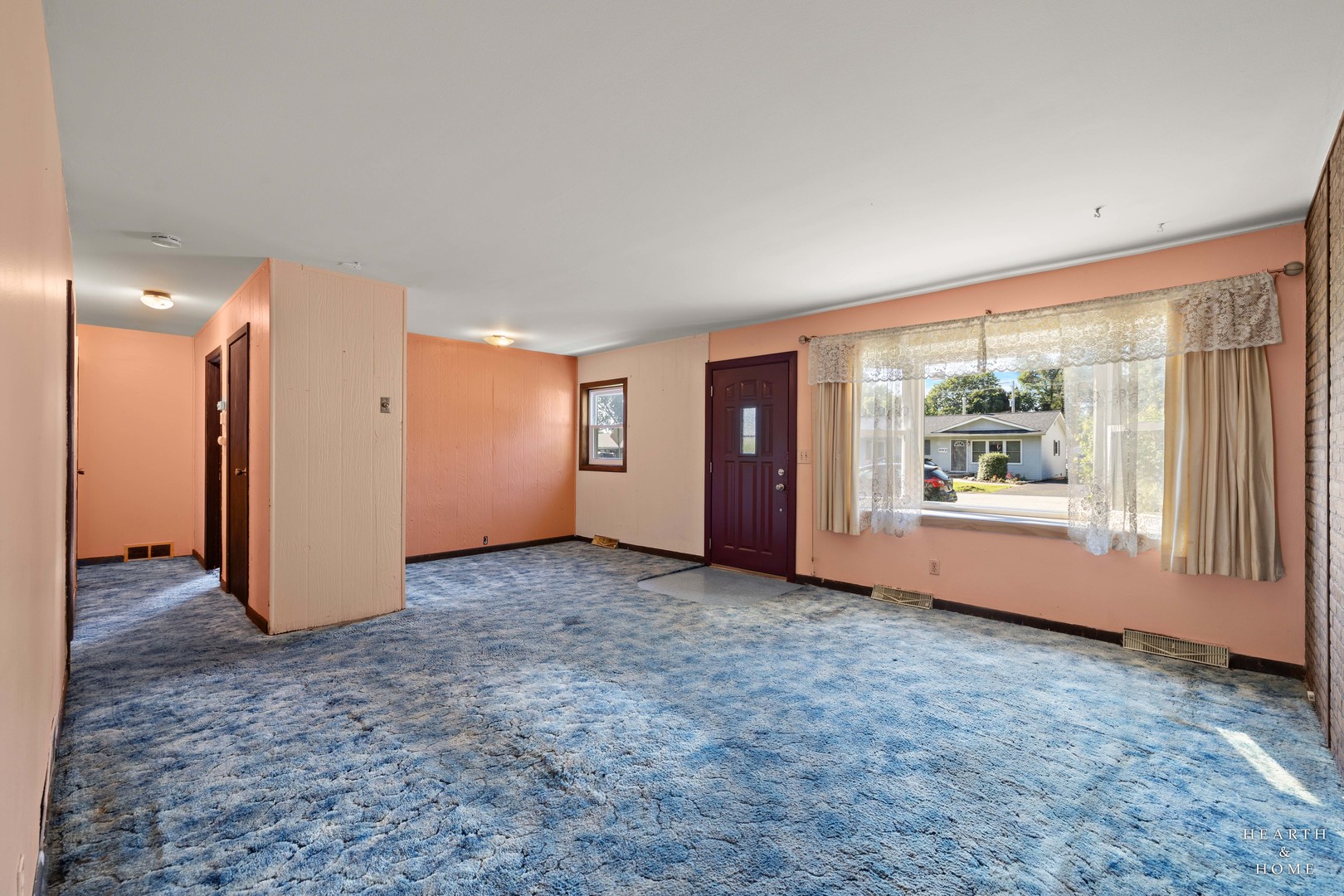 4904 Rose Street Property Photo 8