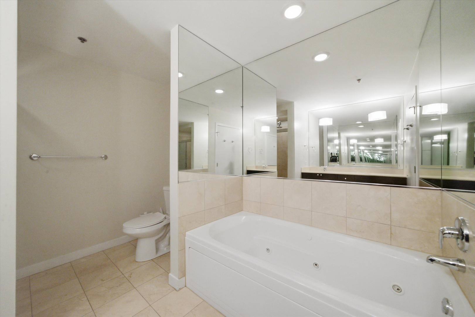 737 W Washington Boulevard 904 Property Photo 15