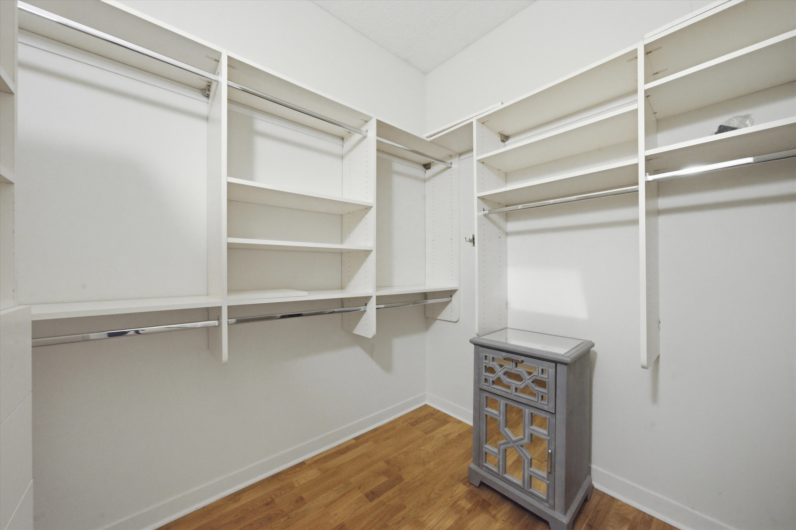 737 W Washington Boulevard 904 Property Photo 16