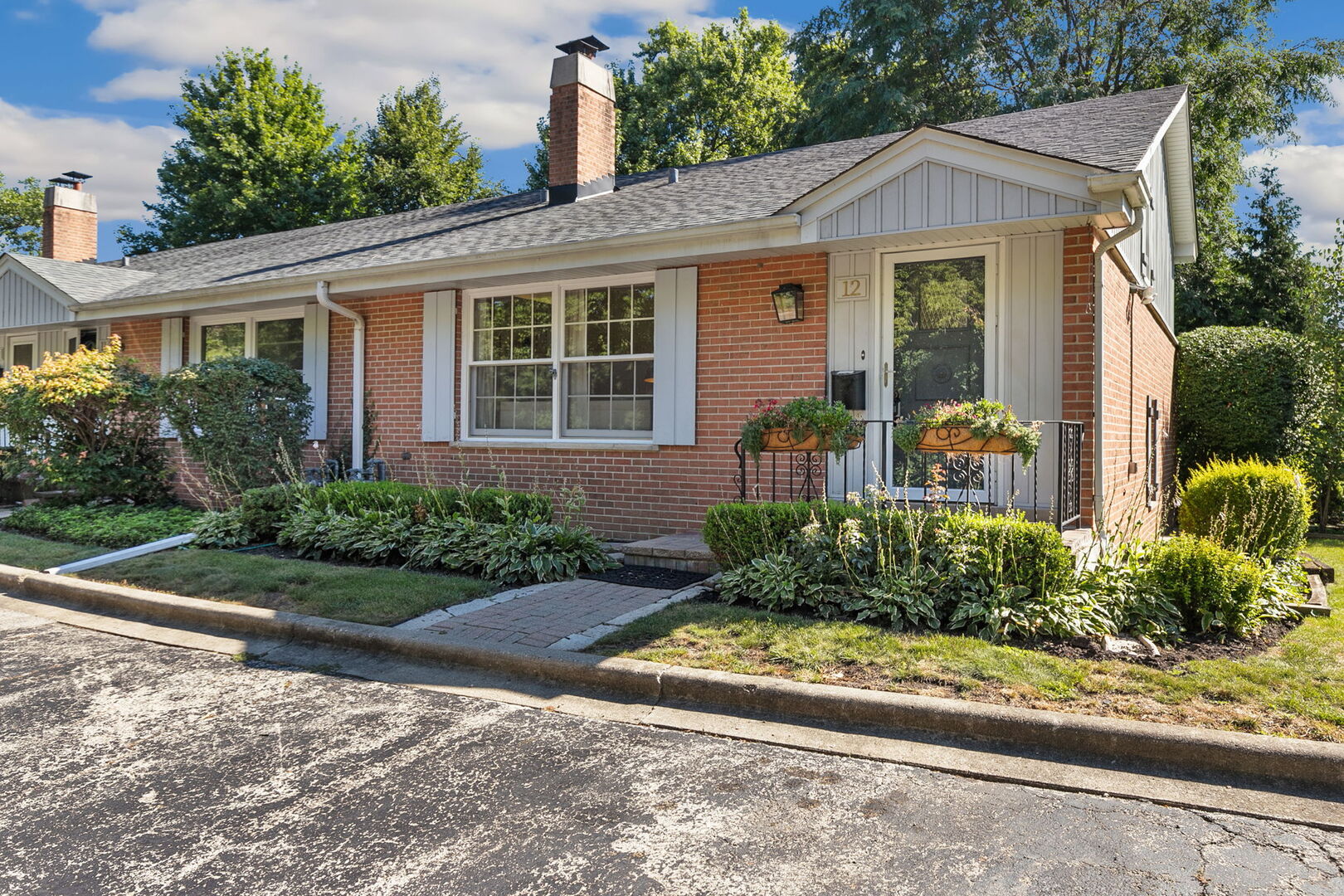 12 Robin Hood Lane 12 Property Photo 1