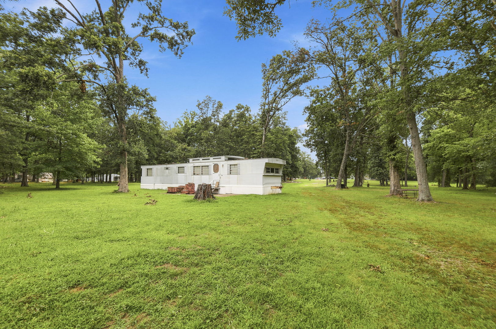 7991 Gemini Court Property Photo 17