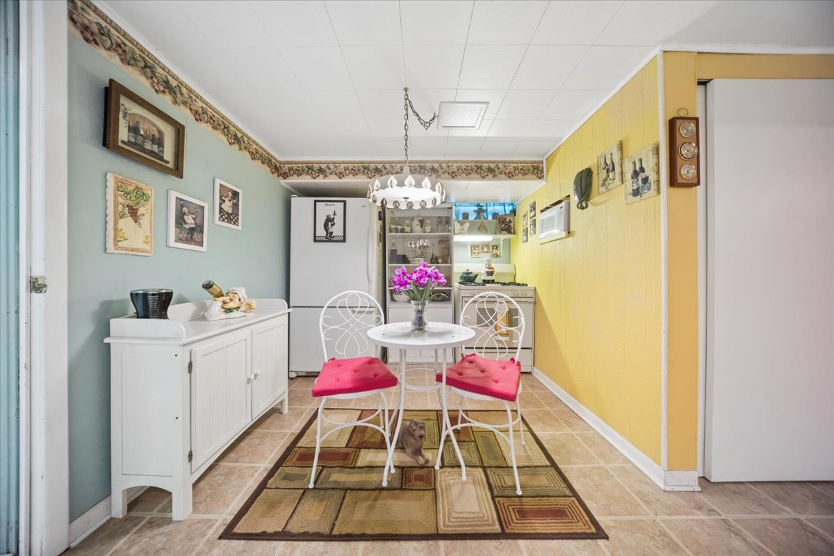 8231 W Berwyn Avenue Property Photo 19