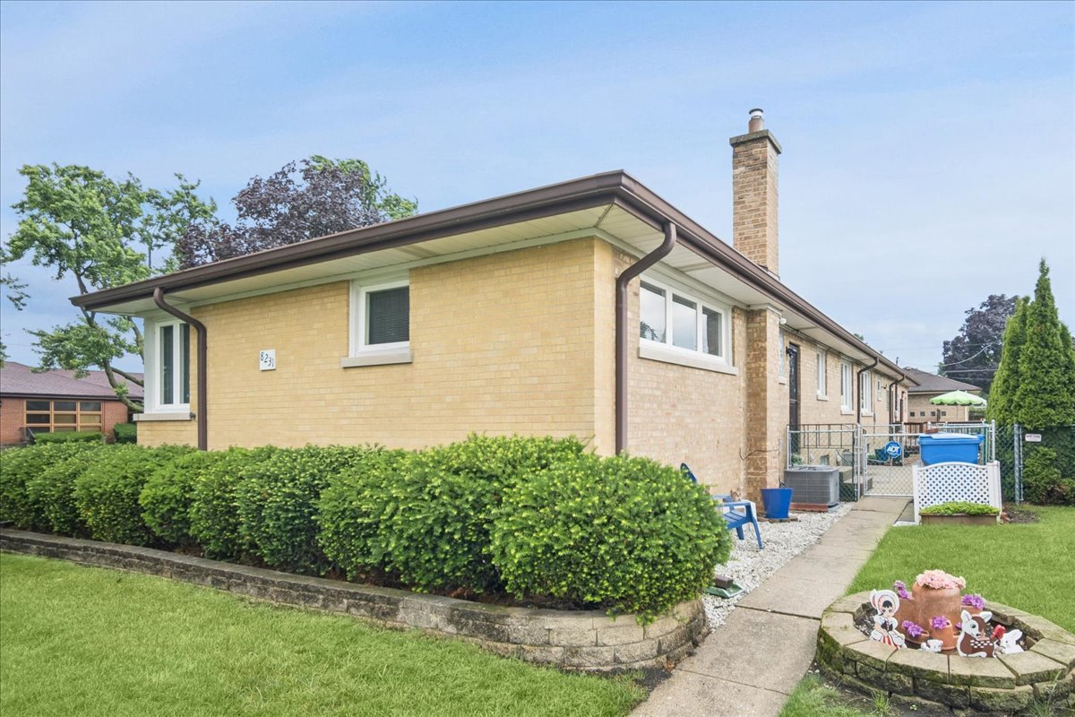 8231 W Berwyn Avenue Property Photo 28