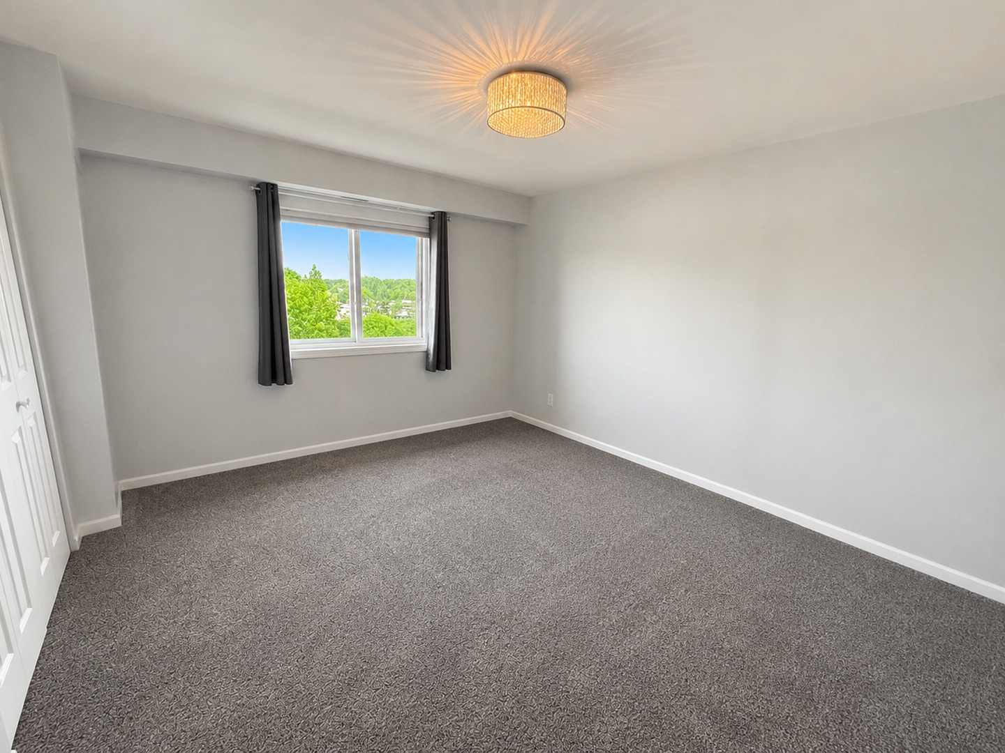5500 Lincoln Avenue 510-e Property Photo 3