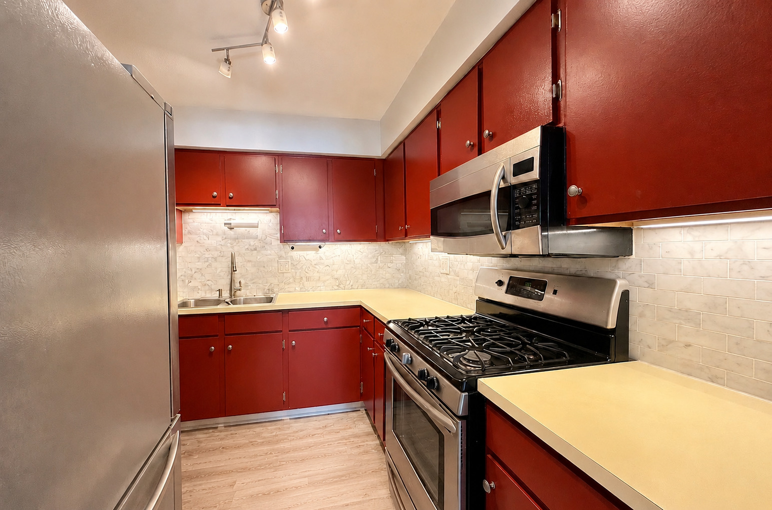 5500 Lincoln Avenue 510-e Property Photo 5