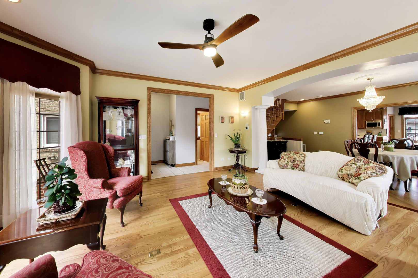 5837 N Virginia Avenue Property Photo 4