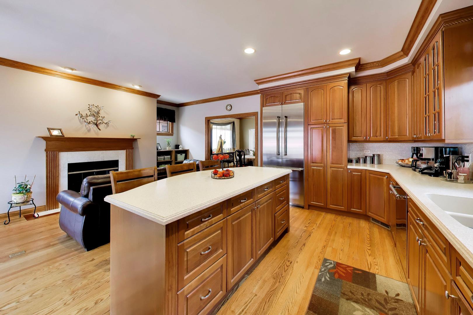 5837 N Virginia Avenue Property Photo 11