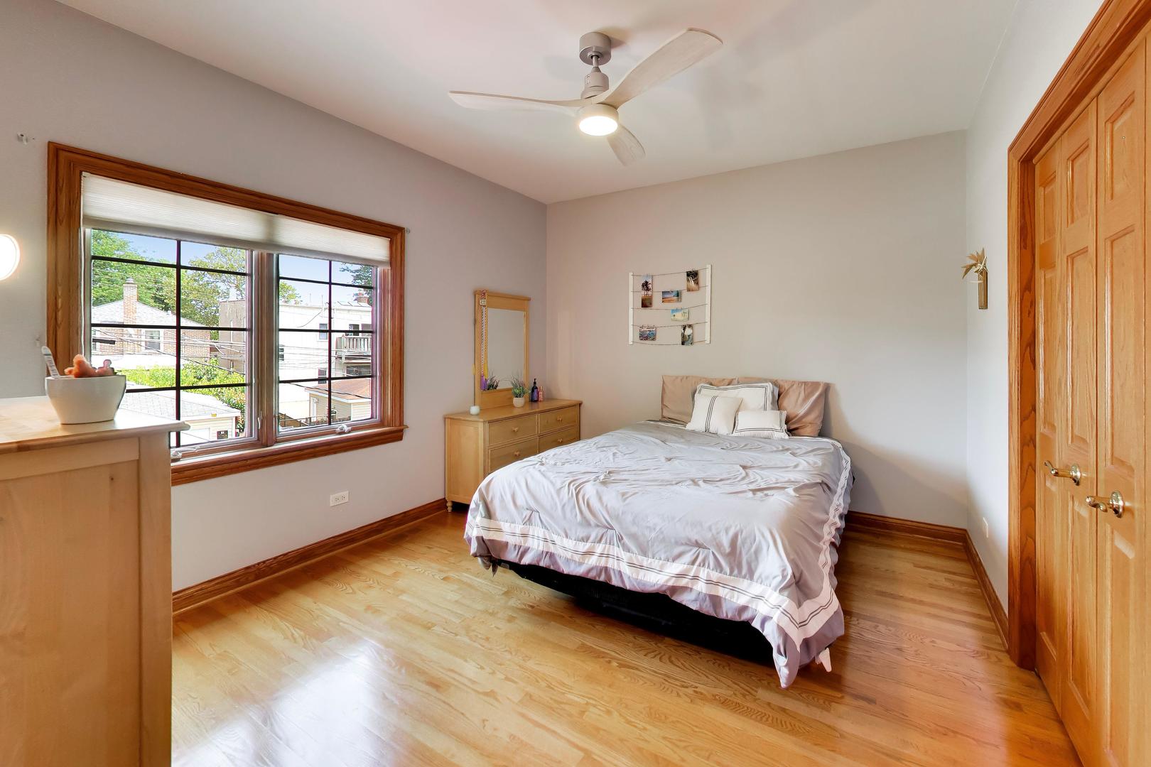 5837 N Virginia Avenue Property Photo 21