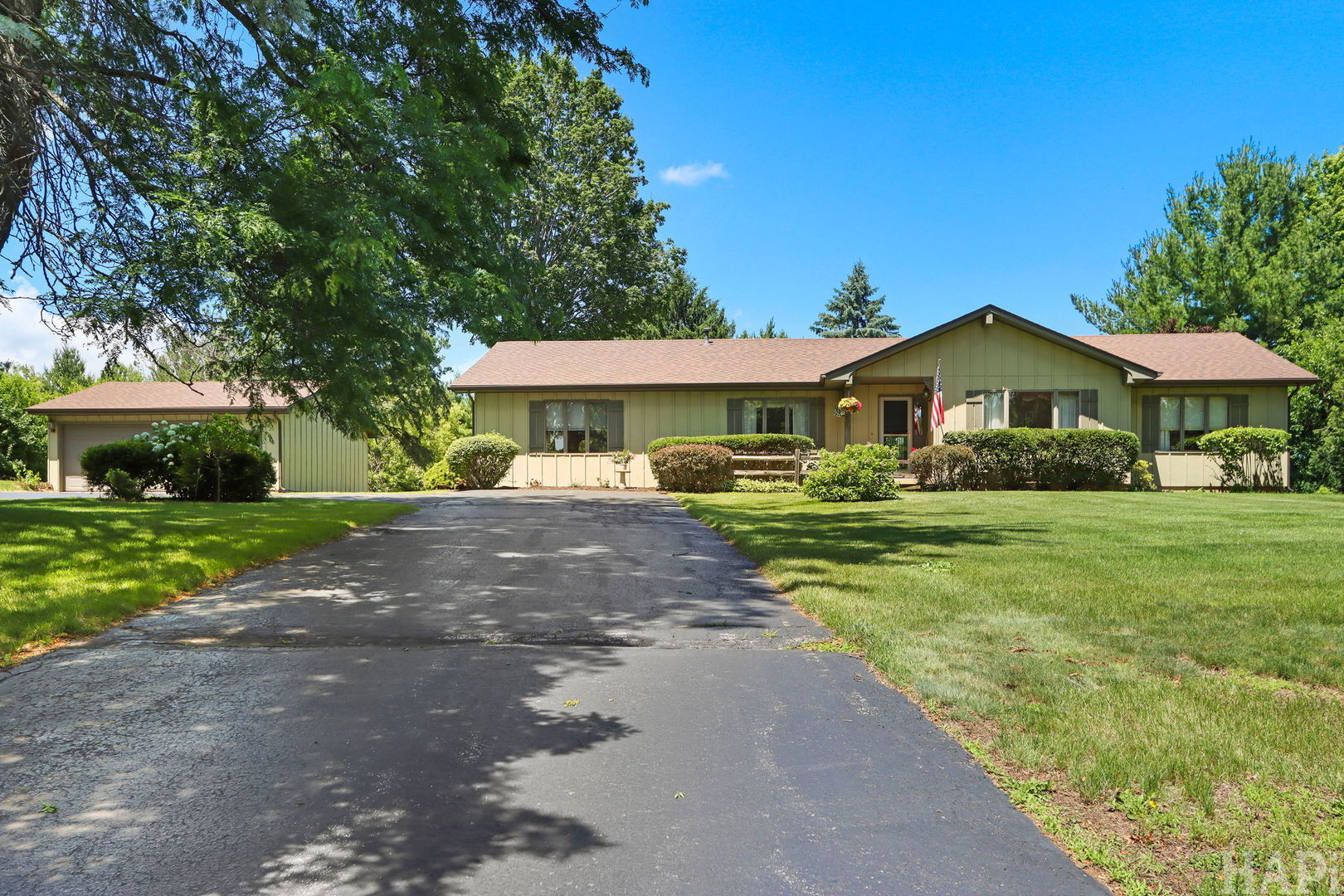 1702 Breezy Lawn Road Property Photo 3