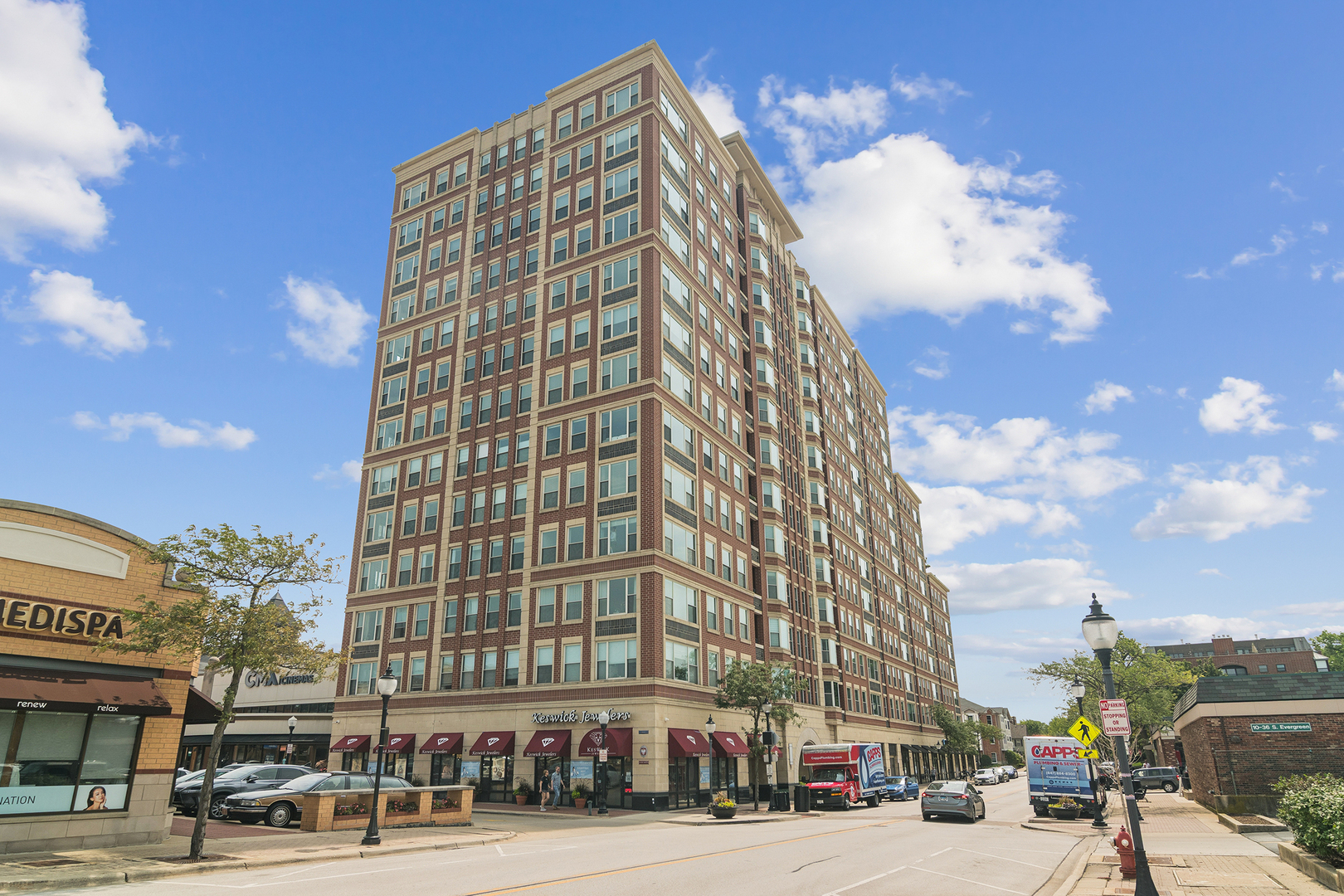 77 S Evergreen Avenue 401 Property Photo 1