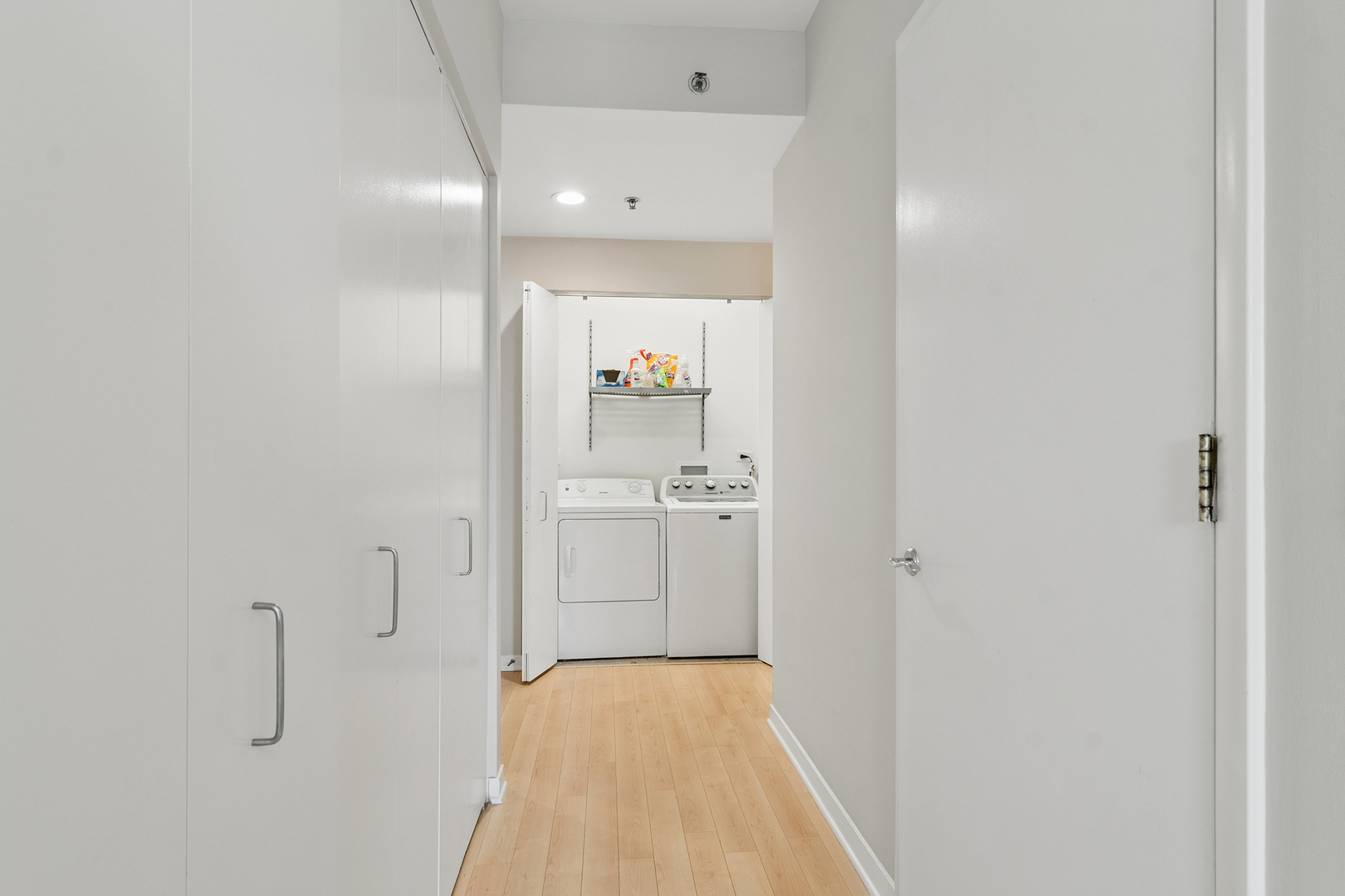 77 S Evergreen Avenue 401 Property Photo 5