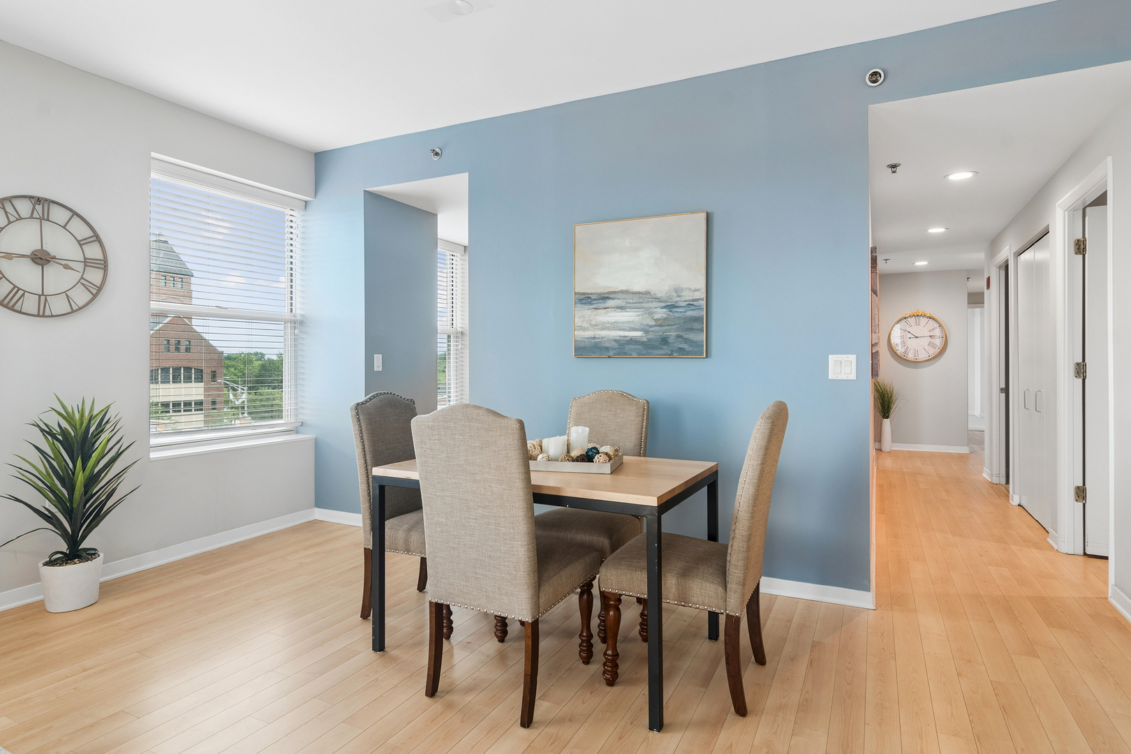 77 S Evergreen Avenue 401 Property Photo 8