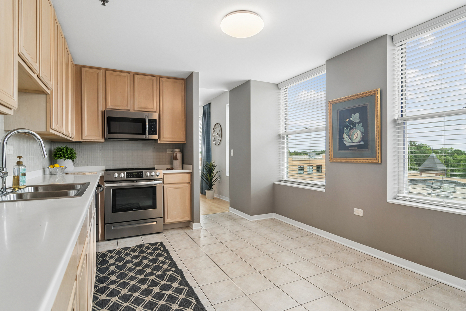 77 S Evergreen Avenue 401 Property Photo 10
