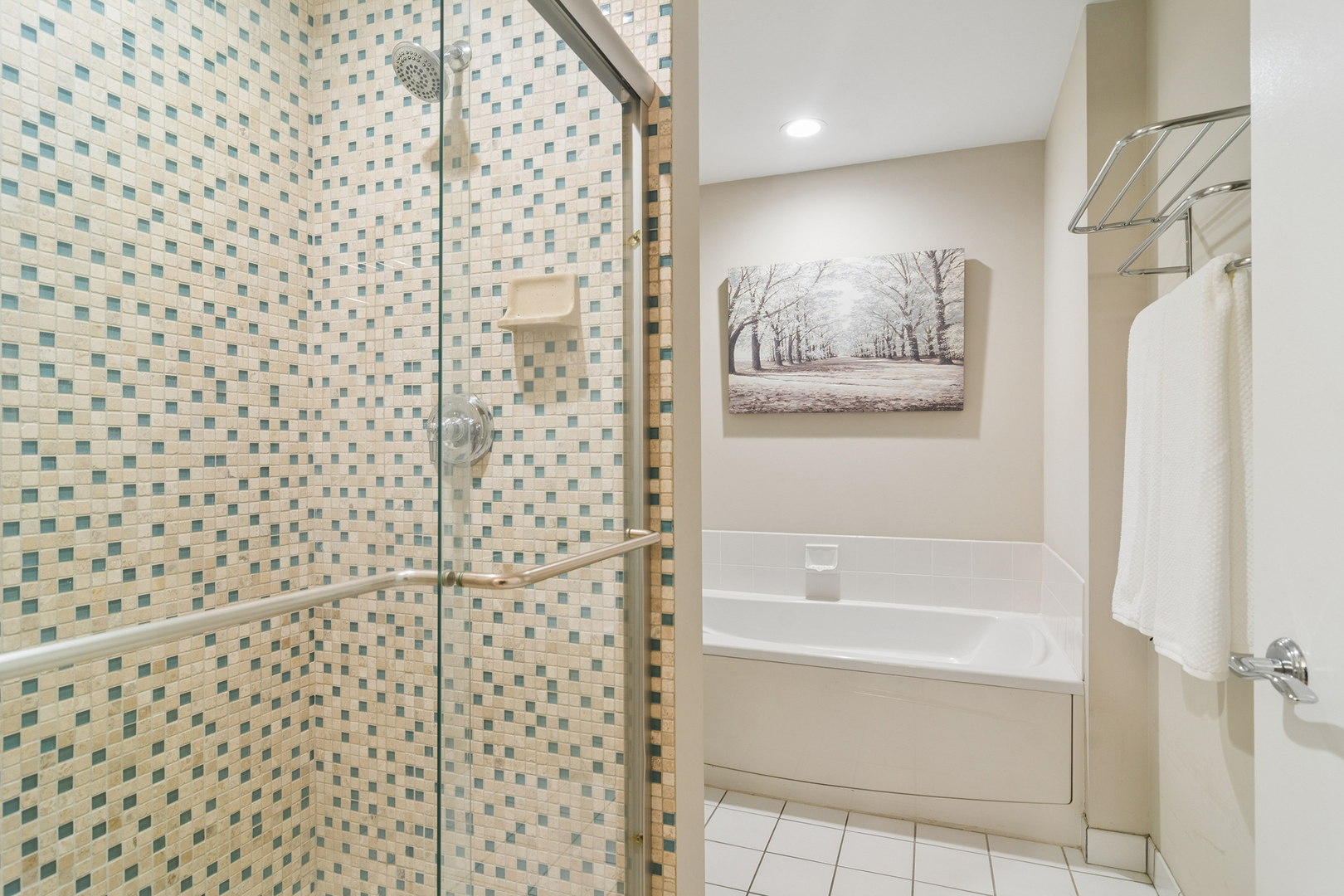 77 S Evergreen Avenue 401 Property Photo 17
