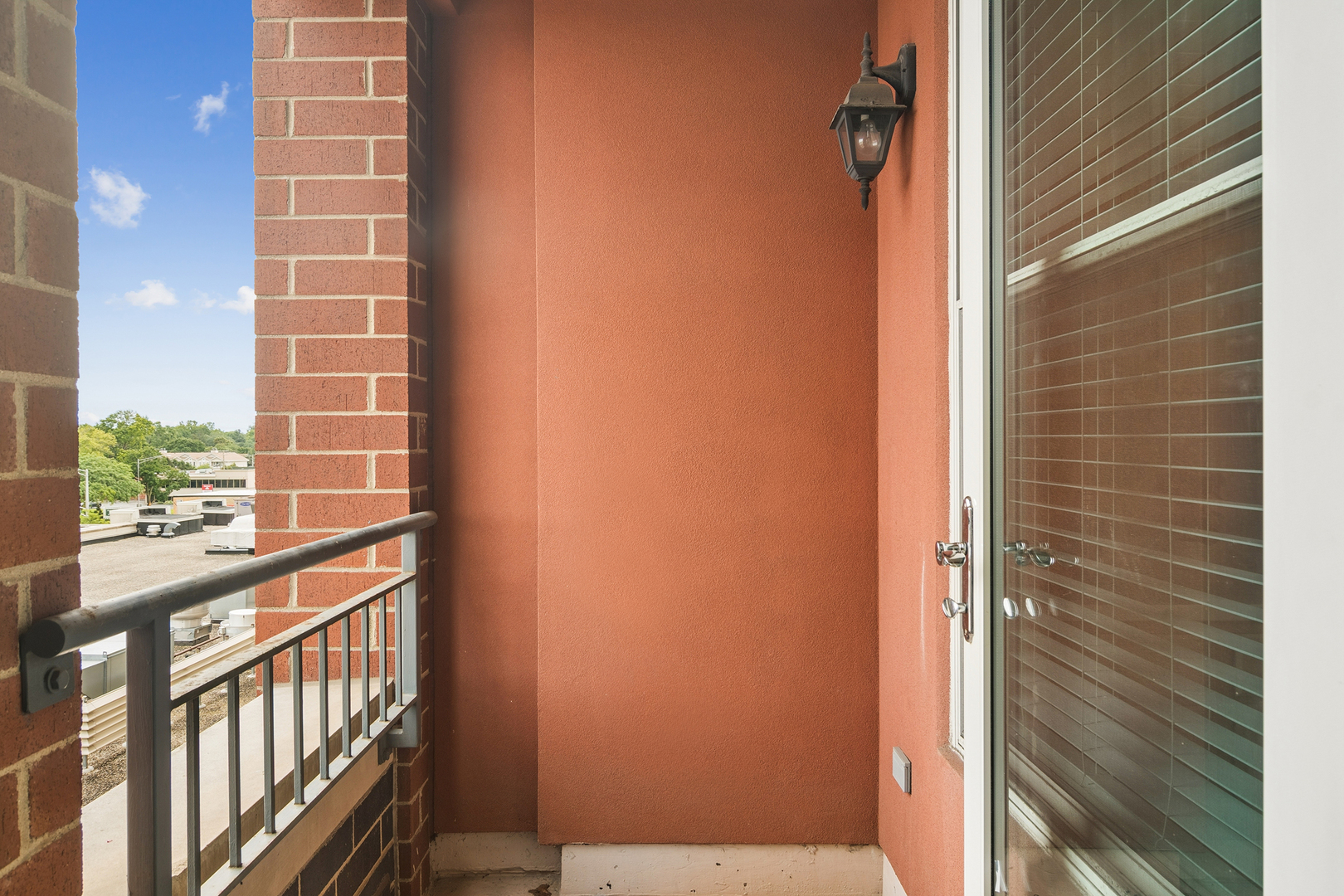 77 S Evergreen Avenue 401 Property Photo 19
