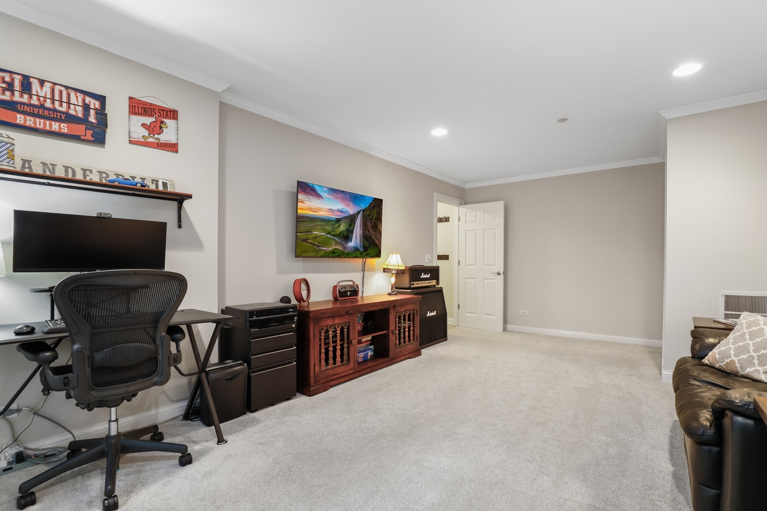 838 Shandrew Drive Property Photo 23