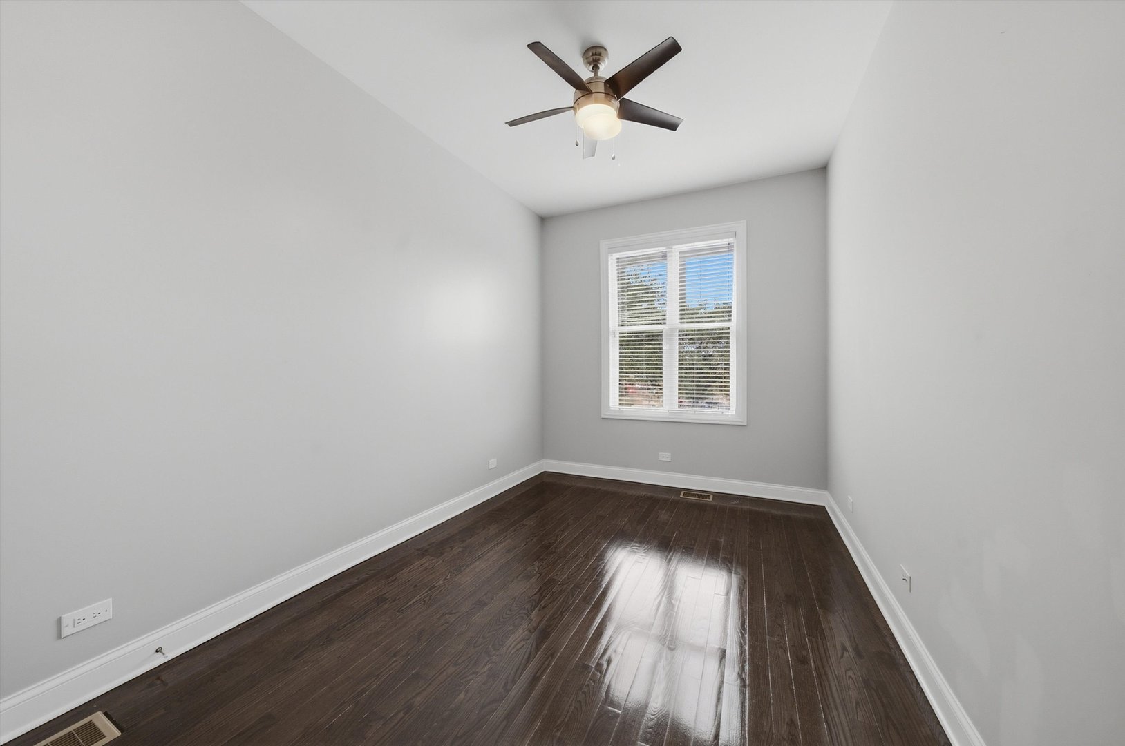4009 S Vincennes Avenue Property Photo 18