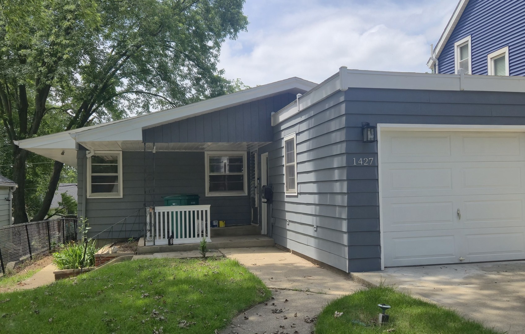1427 N May Street Property Photo 1