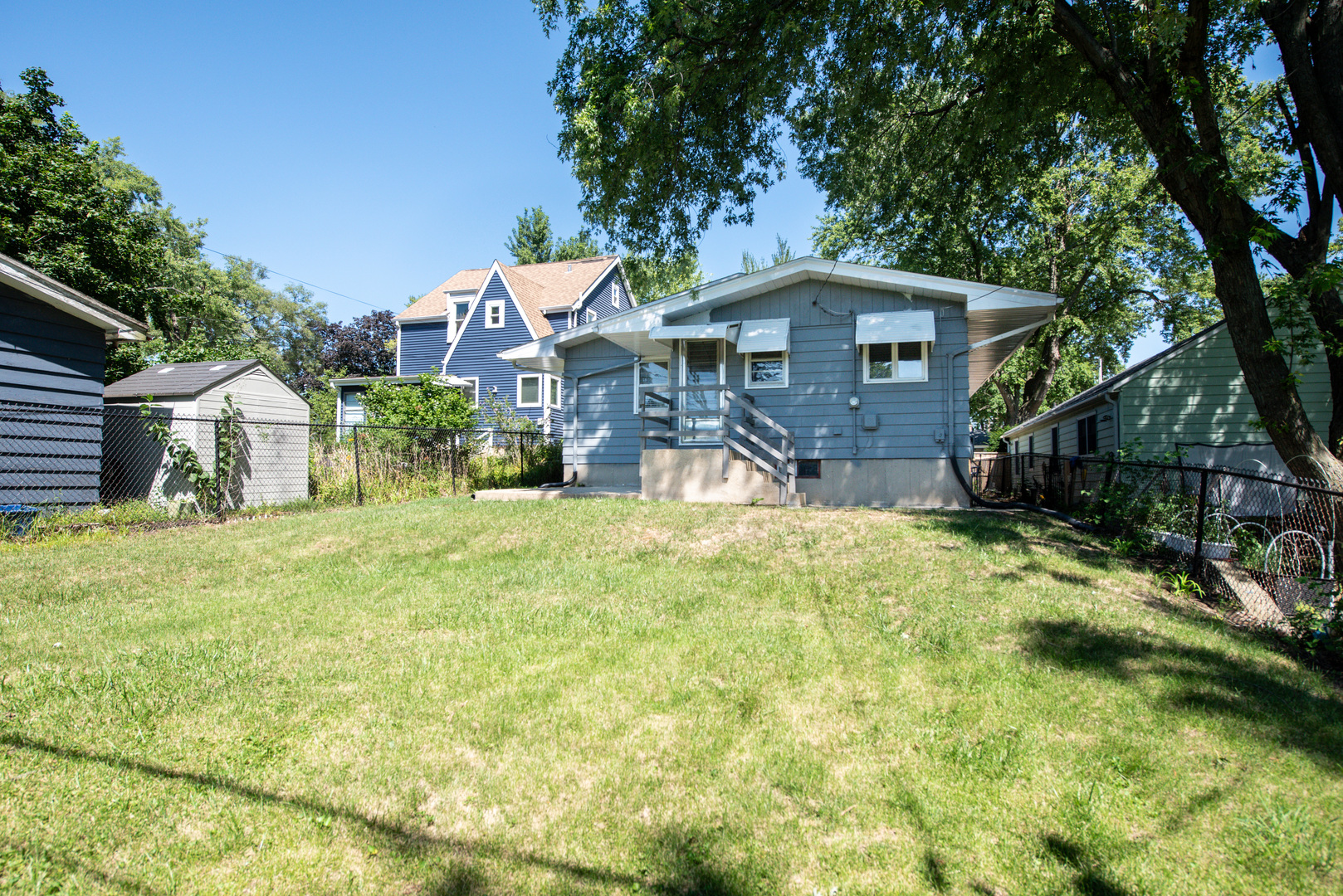 1427 N May Street Property Photo 11