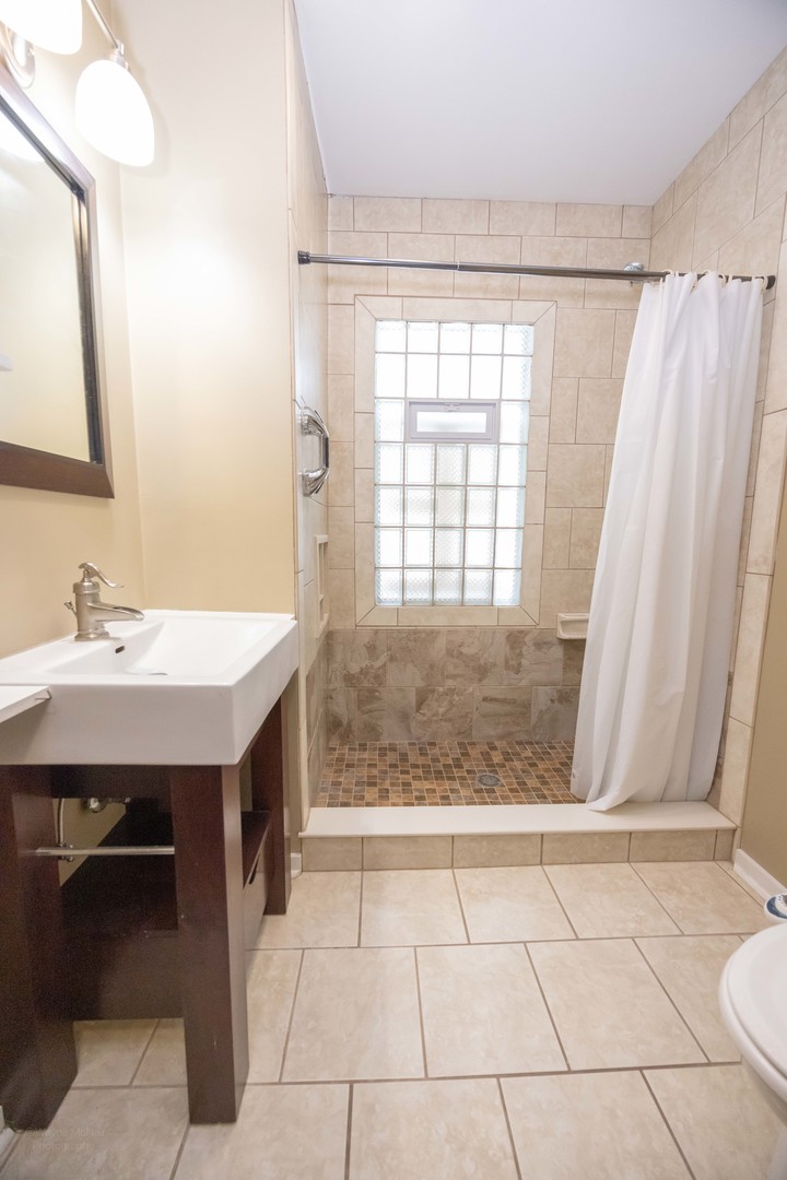 811 Farragut Place Property Photo 16