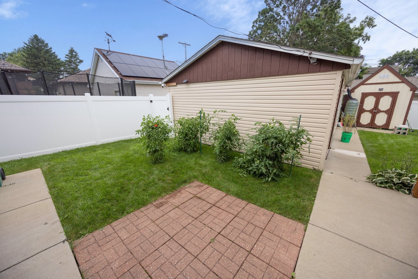 811 Farragut Place Property Photo 40