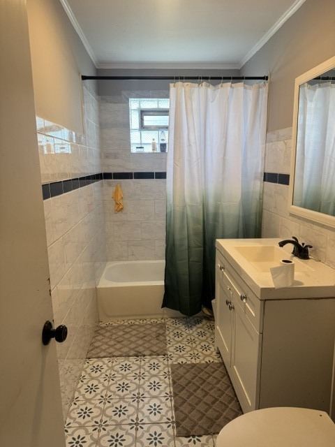 8132 S Kilbourn Avenue Property Photo 6
