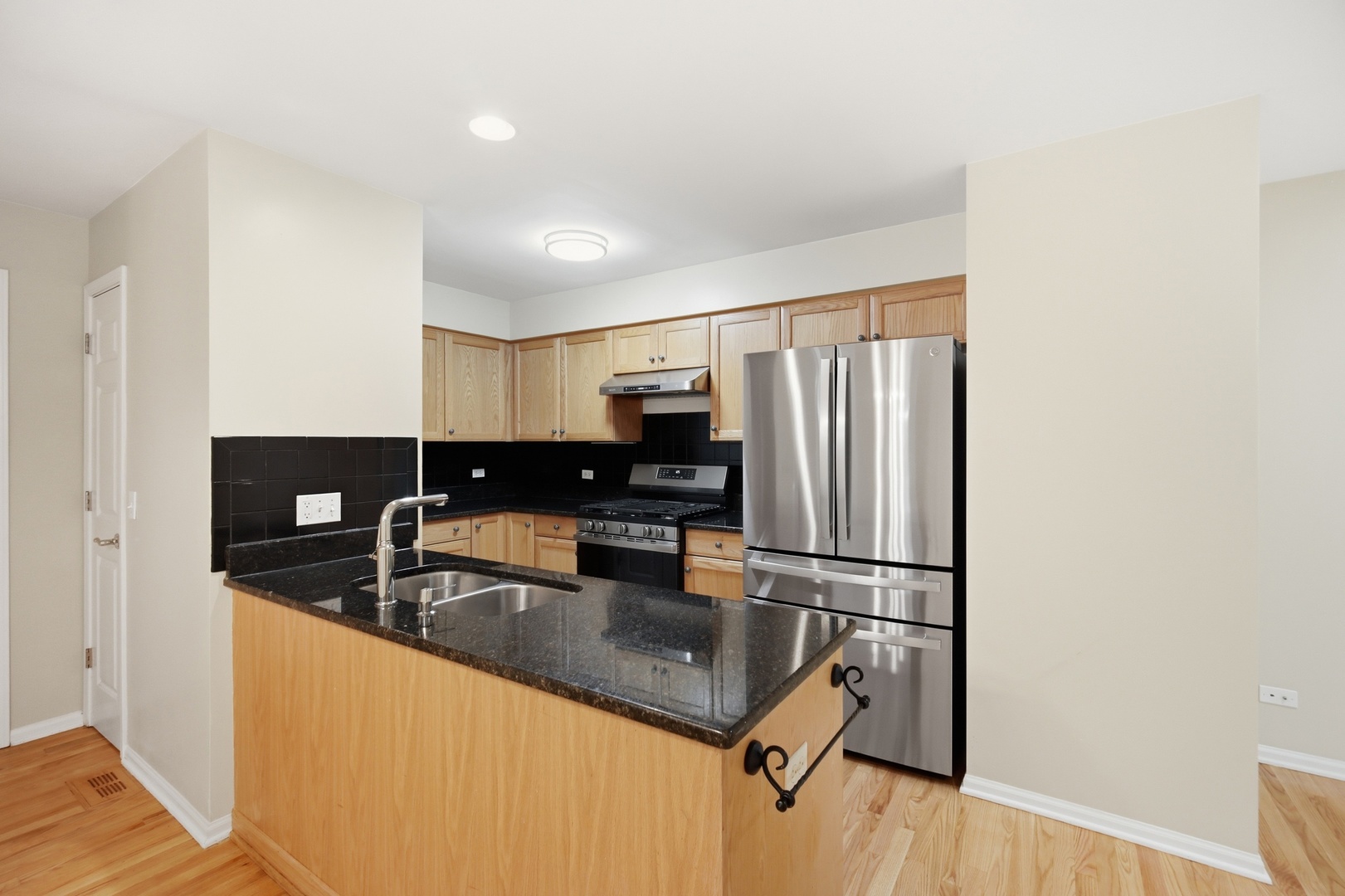 2645 Chelsey Street Property Photo 8