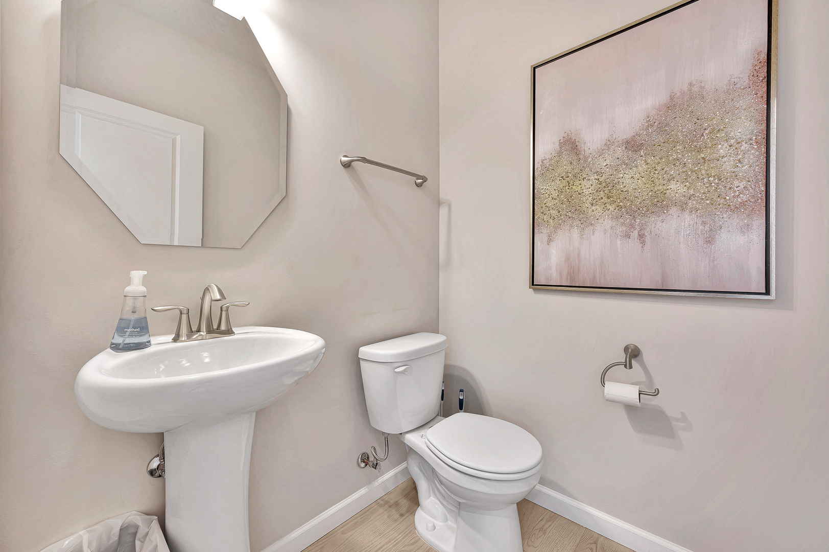 2552 Mallet Court Property Photo 4