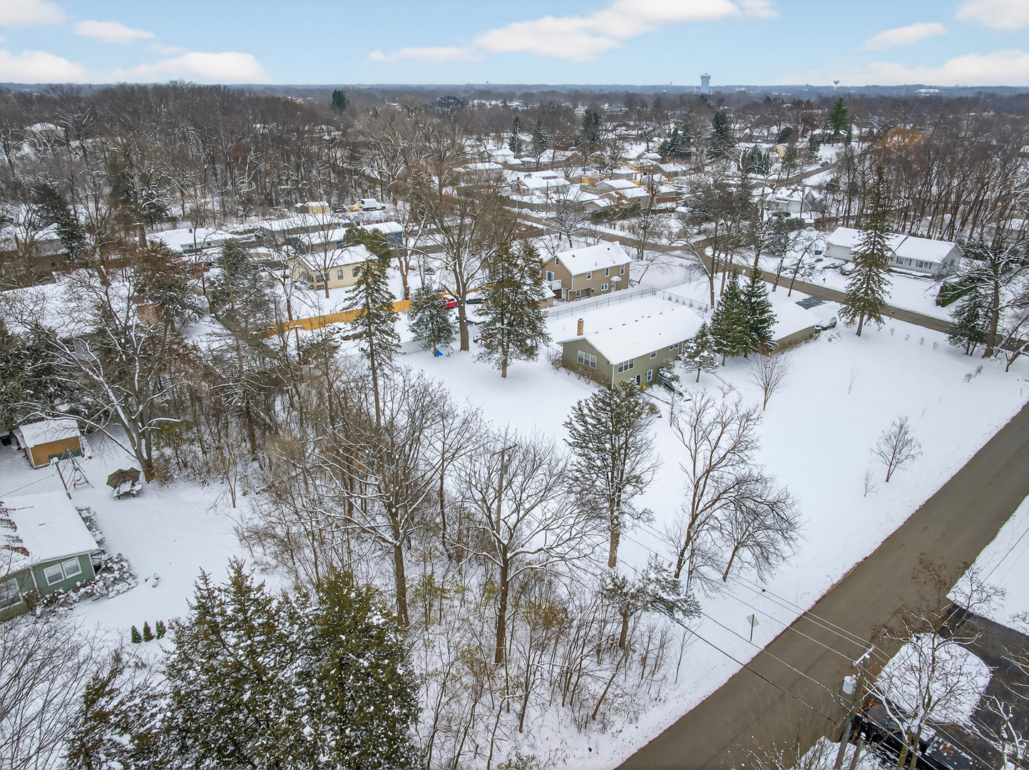 35563 N Hillside Avenue Property Photo 1