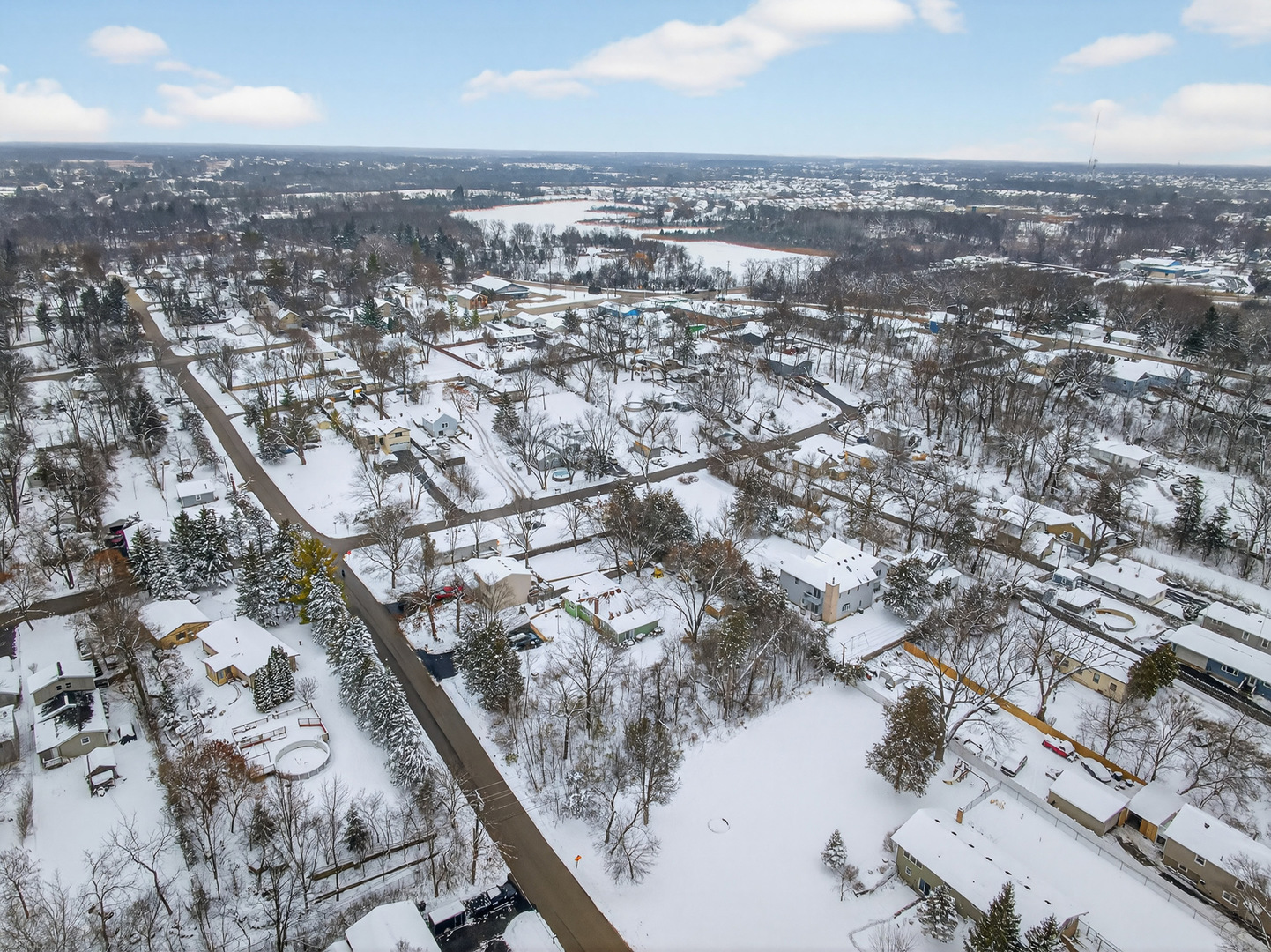 35563 N Hillside Avenue Property Photo 8