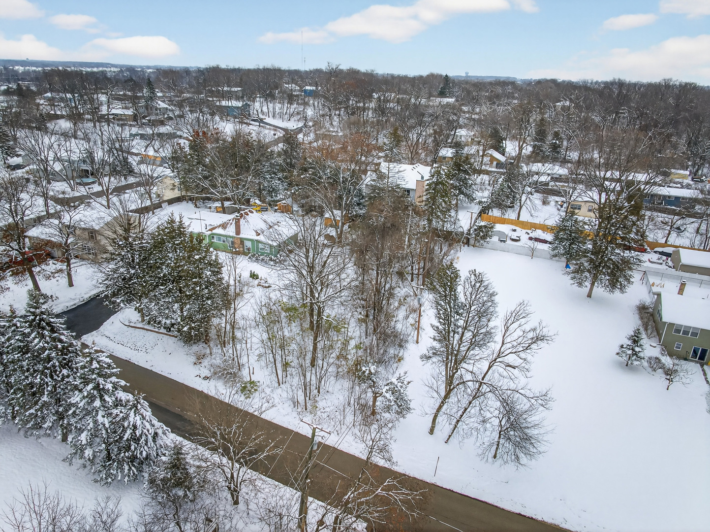 35563 N Hillside Avenue Property Photo 9