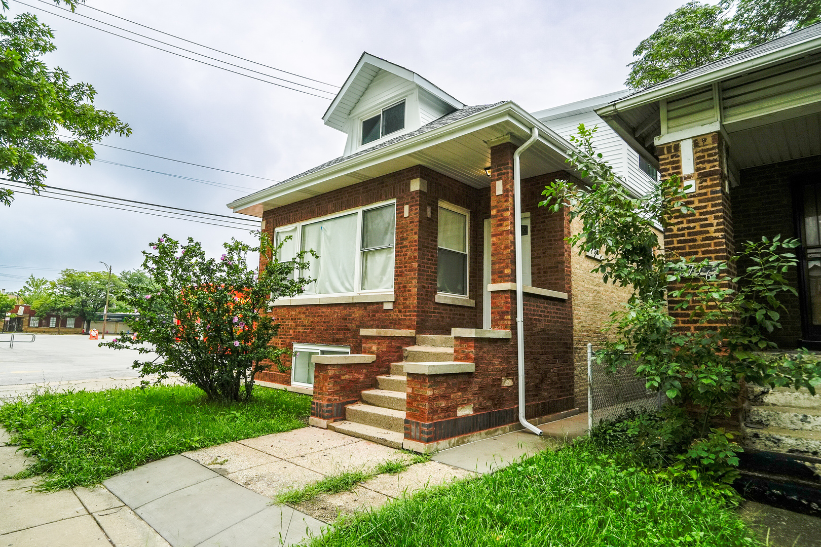 8717 S Bishop Street Property Photo 1