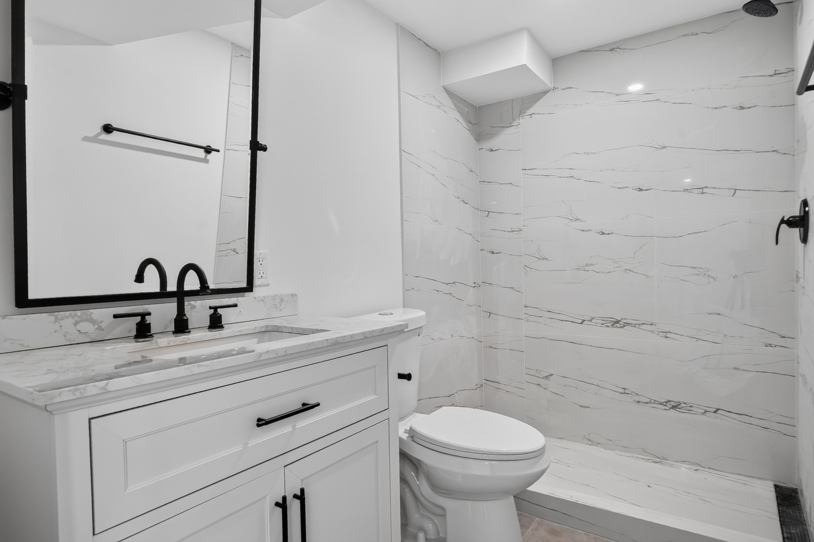 8717 S Bishop Street Property Photo 20