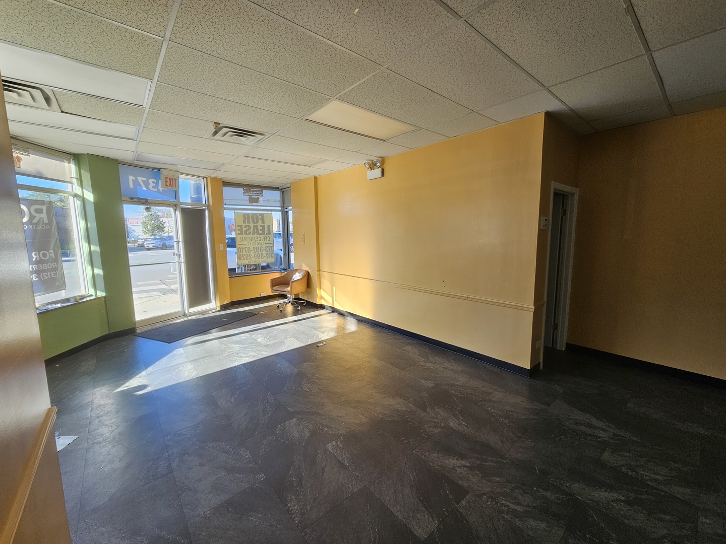 4371 S Archer Avenue Property Photo 5
