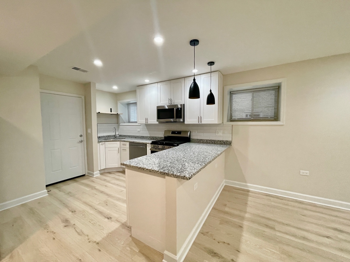 4845 N Kostner Avenue B Property Photo 9
